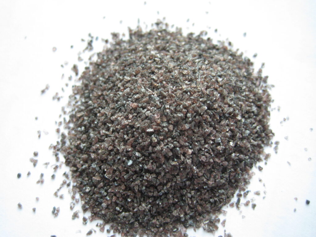 Ossido di allumina marrone 0-1 mm 1-3 mm 3-5 mm 200 °F 325 °F per miscela di compattazione refrattaria -1-Brown fused alumina-Haixu Abrasives ALLUMINIO FUSO MARRONE